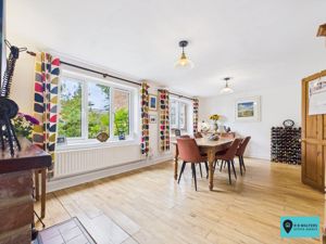 Dining Room- click for photo gallery